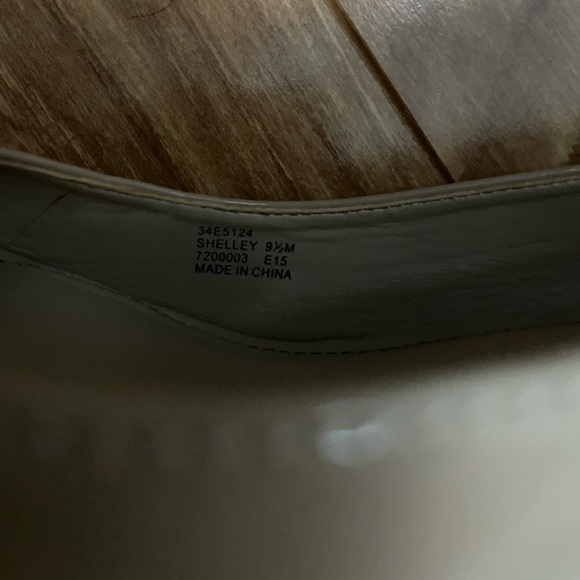 Calvin Klein Shelley Wedges - Picture 2 of 3